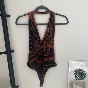 FASHION NOVA PLUNGED ACID WASH BODY SUIT